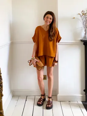 Gilma Organic Cotton Shorts in Pecan by HANNAH BEAUMONT Gilma Organic Cotton Shorts in Pecan by HANNAH BEAUMONT
